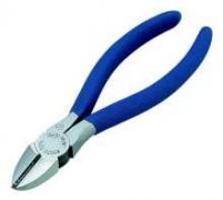 <b>斜口钳主要用于剪切导线</b>