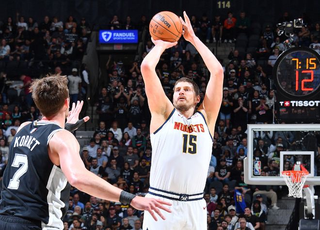 约基奇三双率队逆转马刺终结5连胜