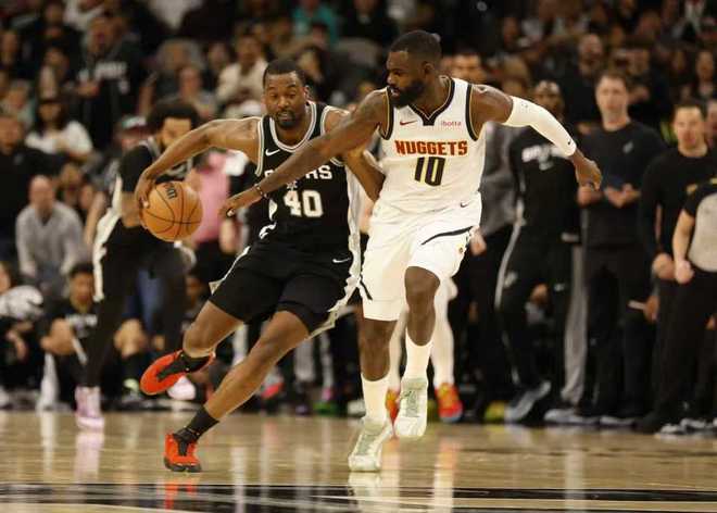 约基奇三双率队逆转马刺终结5连胜