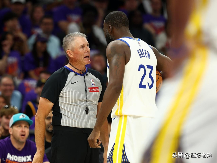 格林怒摔球衣遭驱逐 太阳双核合砍56分掀翻勇士